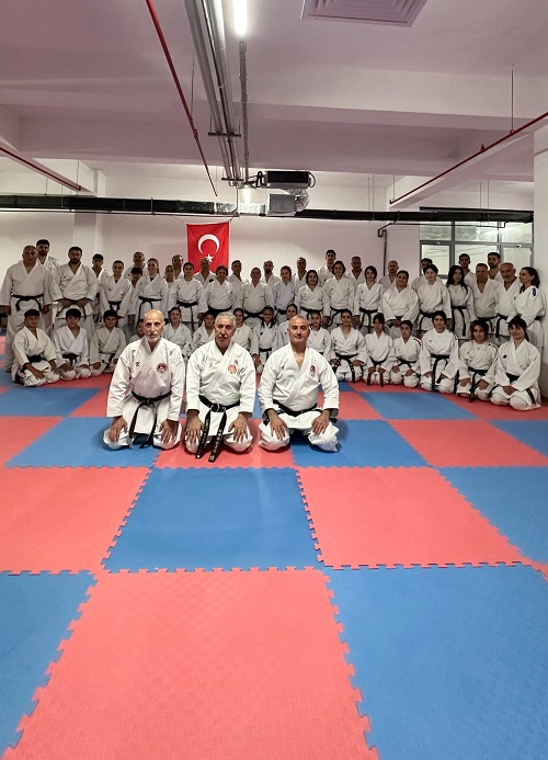 Adana’da Dev Karate Buluşmasi: Türk Karatesinin Duayenleri Mindere Çikti!