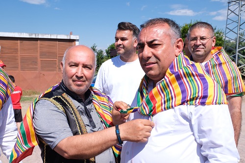 Salbaş Karakucak Güreşleri renkli ve heyecanlı görüntülere sahne oldu