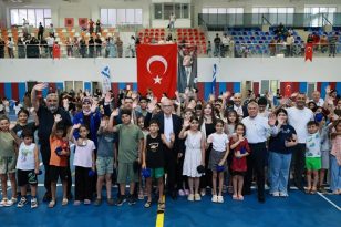 Yüreğir Belediyesi’nden 2 Bin 500 Çocuğa Yaz Tatili Hediyesi