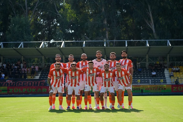 Adana 01 Futbol Kulübü, Lideri Mağlup Ederek Uğurladı